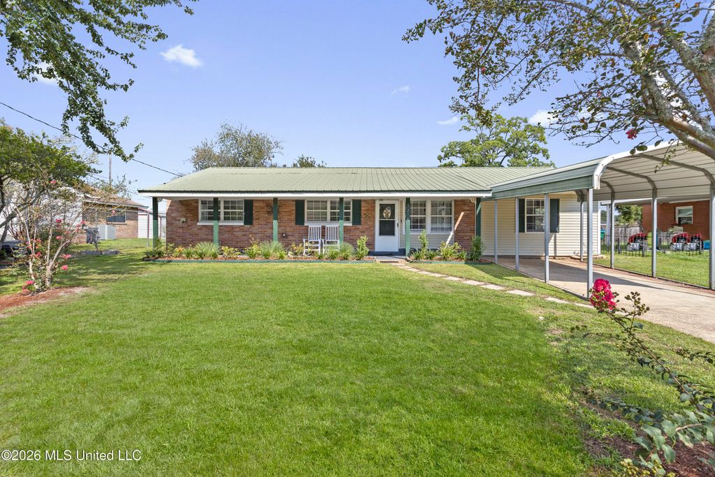 3214 Wesley Street, Pascagoula, MS 39567
