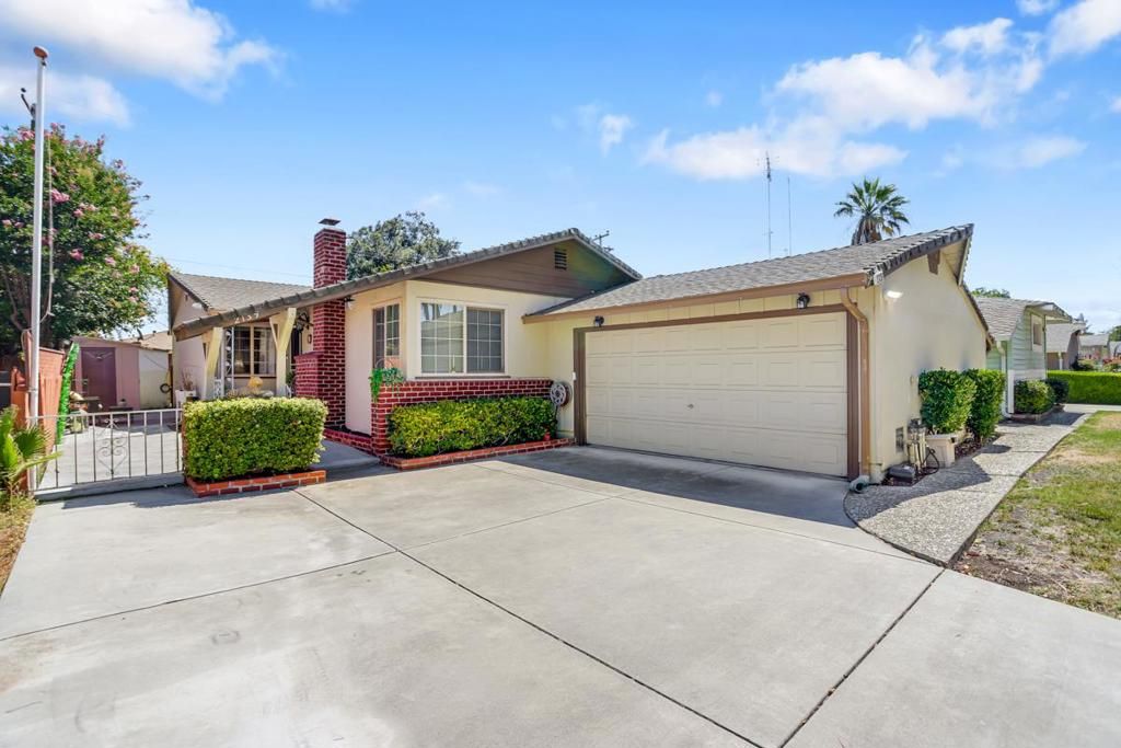 2139 Calabazas Boulevard, Santa Clara, CA 95051