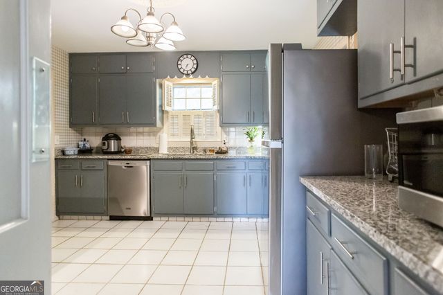 1601 Oconee Road, Waycross, GA 31501