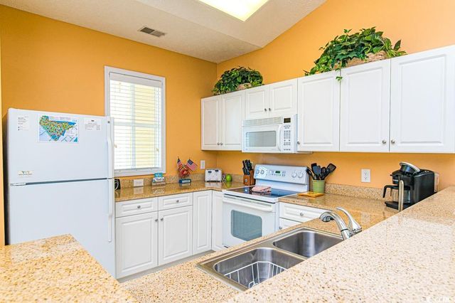 601 Hillside Dr N Apt 4032, North Myrtle Beach, SC 29582