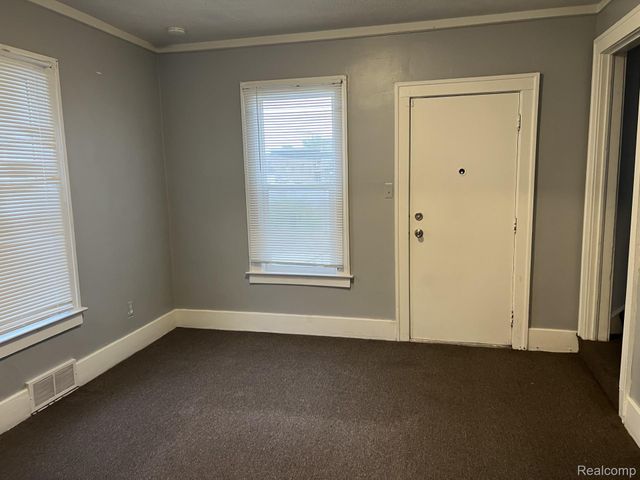 5503 CALHOUN Street, Dearborn, MI 48126