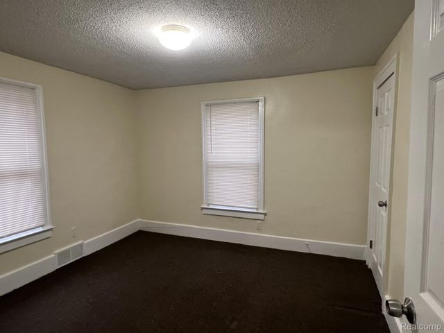 5503 CALHOUN Street, Dearborn, MI 48126