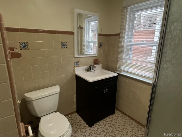 5503 CALHOUN Street, Dearborn, MI 48126