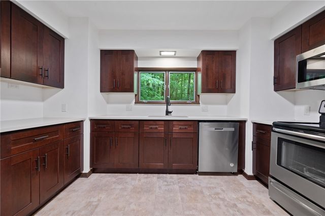 1156 Cole Rd, Kiskiminetas Twp, PA 15613
