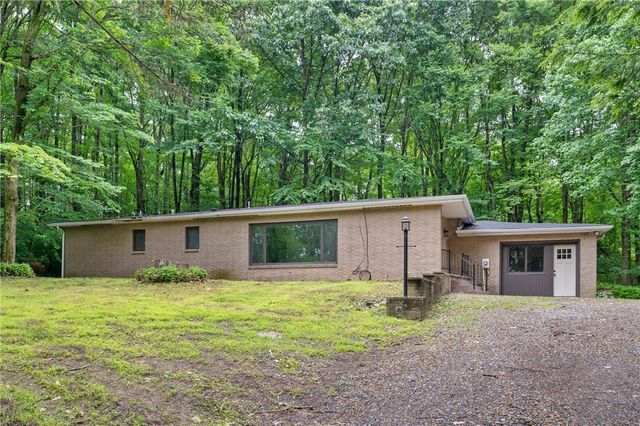 1156 Cole Rd, Kiskiminetas Twp, PA 15613