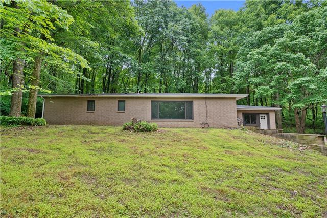 1156 Cole Rd, Kiskiminetas Twp, PA 15613