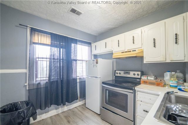 512 Maxwell Street, Charleston, WV 25311