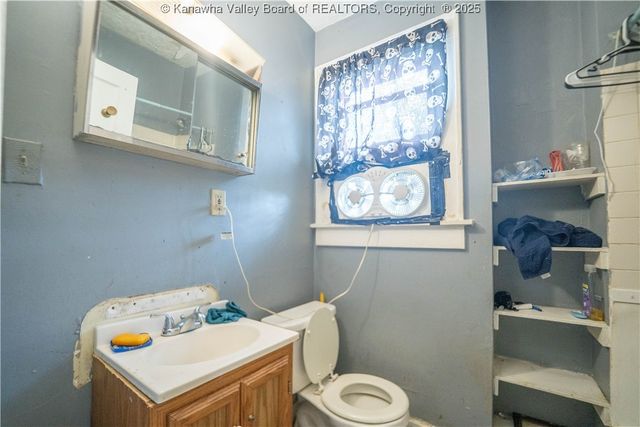 512 Maxwell Street, Charleston, WV 25311