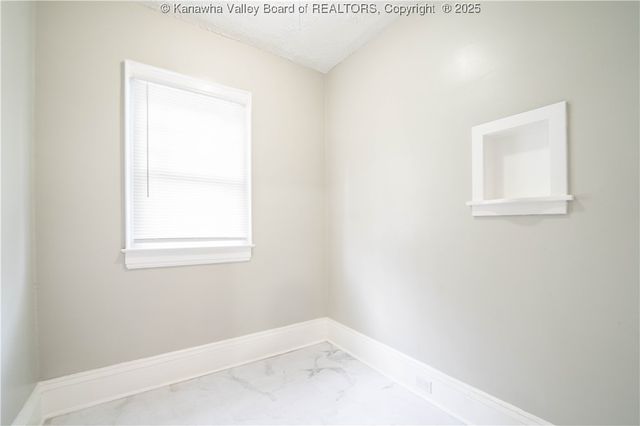 512 Maxwell Street, Charleston, WV 25311