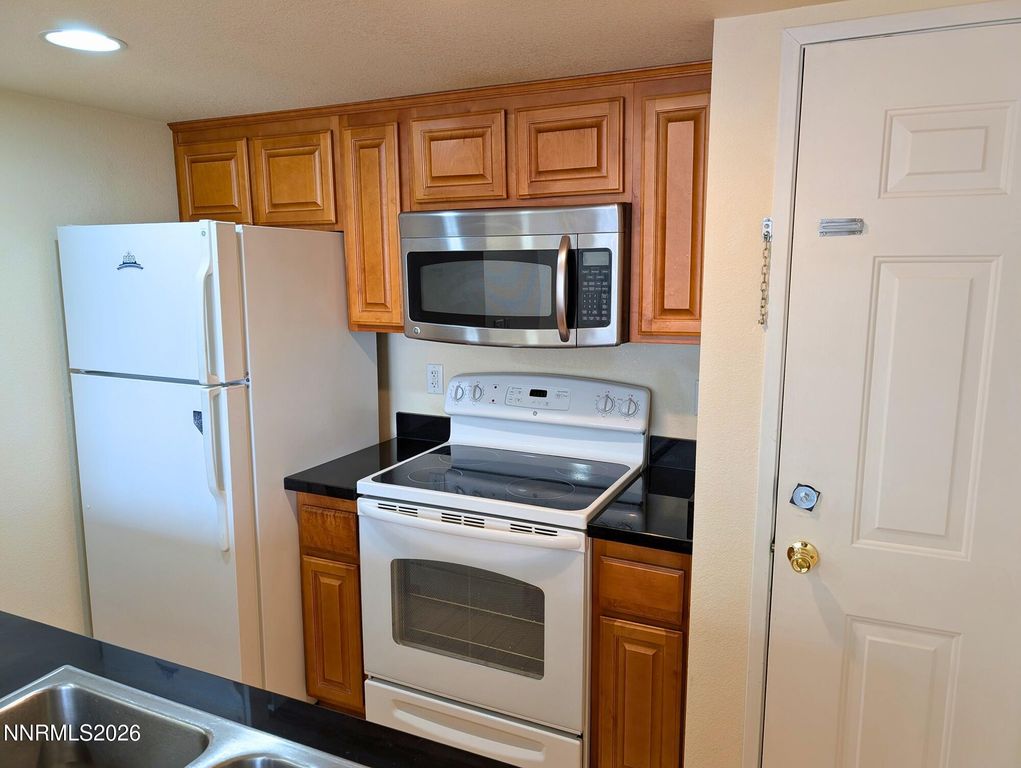 Image 5 of property listing at 450 N Arlington Avenue UNIT 502, Reno, NV 89503
