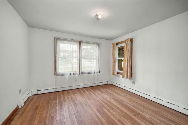 129 Forest St, Haverhill, MA 01832