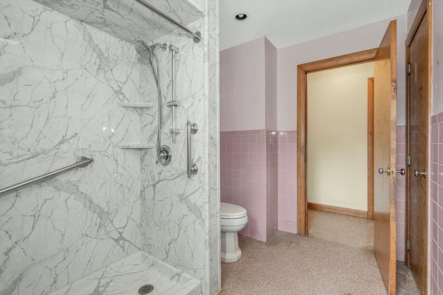 129 Forest St, Haverhill, MA 01832