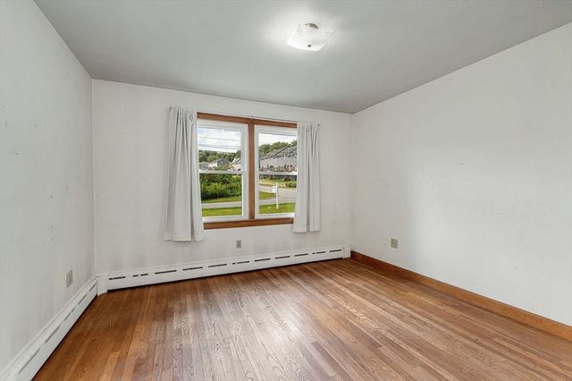 129 Forest St, Haverhill, MA 01832