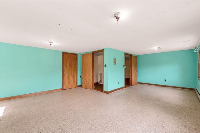 129 Forest St, Haverhill, MA 01832