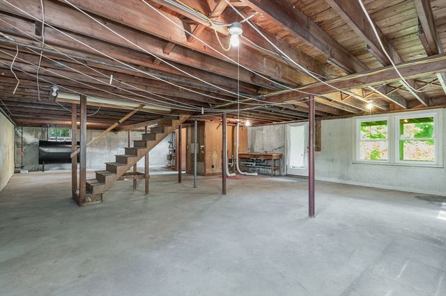 129 Forest St, Haverhill, MA 01832