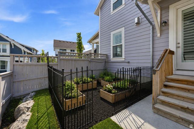 10767 S LAKE TERRACE AVE, South Jordan, UT 84009