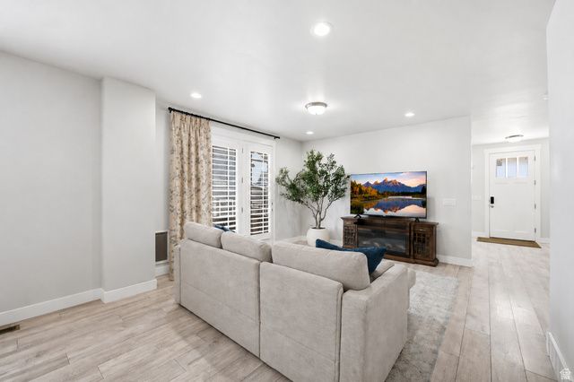 10767 S LAKE TERRACE AVE, South Jordan, UT 84009