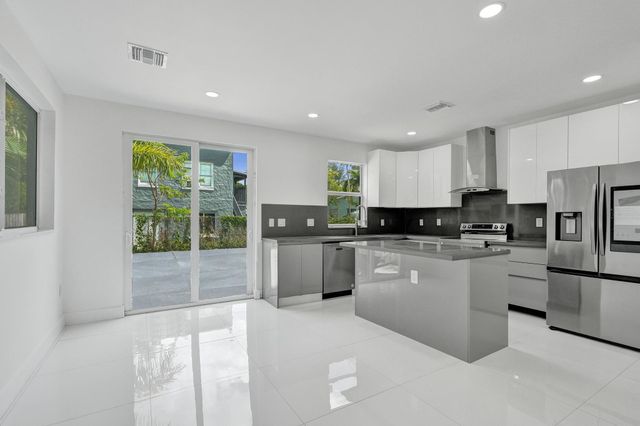 1215 W Las Olas Boulevard 1215, Fort Lauderdale, FL 33312