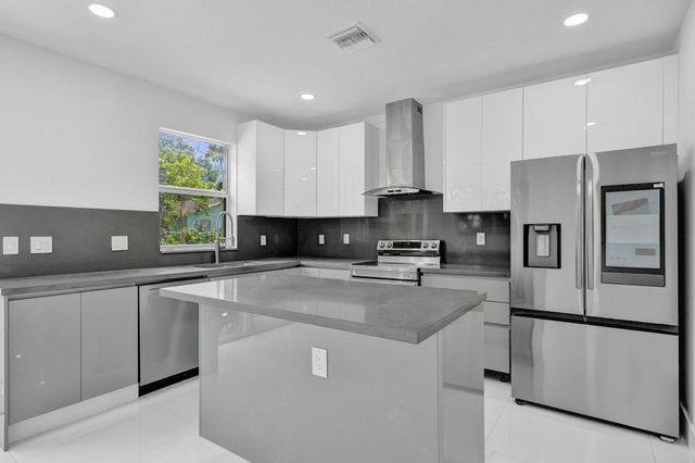 1215 W Las Olas Boulevard 1215, Fort Lauderdale, FL 33312