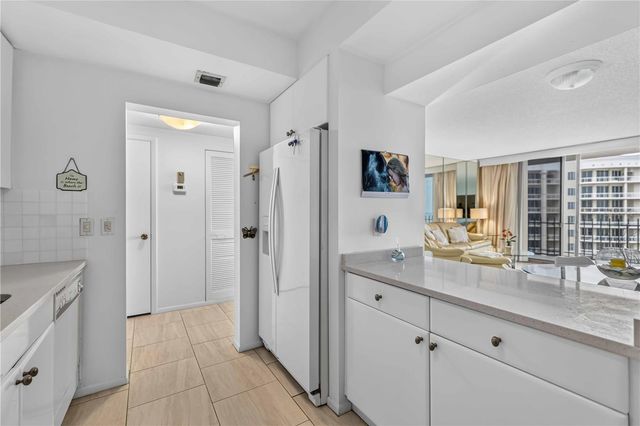 1212 BEN FRANKLIN DRIVE 1205, Sarasota, FL 34236
