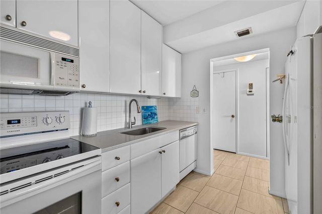 1212 BEN FRANKLIN DRIVE 1205, Sarasota, FL 34236