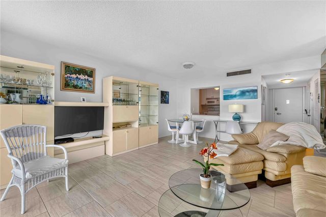1212 BEN FRANKLIN DRIVE 1205, Sarasota, FL 34236