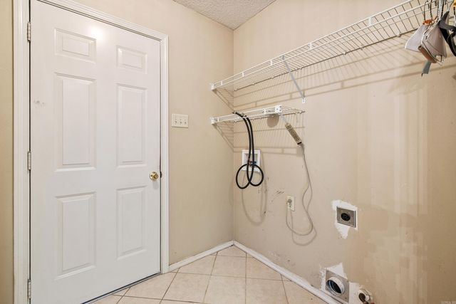 81 Meadow Ridge Loop, Maumelle, AR 72113