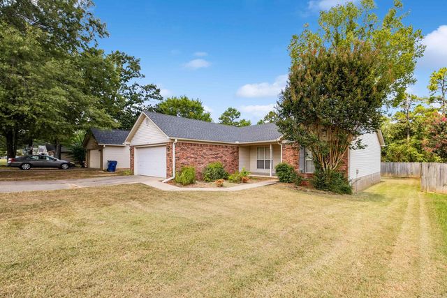 81 Meadow Ridge Loop, Maumelle, AR 72113