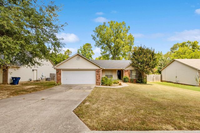 81 Meadow Ridge Loop, Maumelle, AR 72113