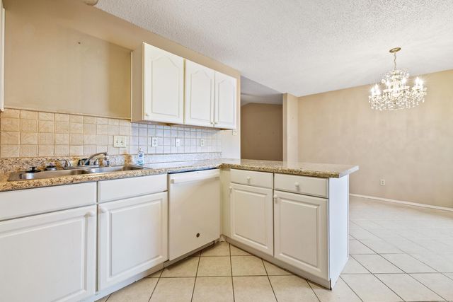 81 Meadow Ridge Loop, Maumelle, AR 72113