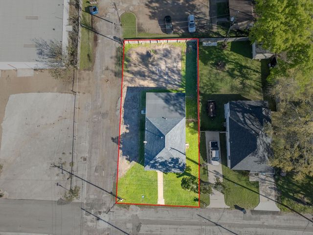 2001 E Grand Ave., Marshall, TX 75672