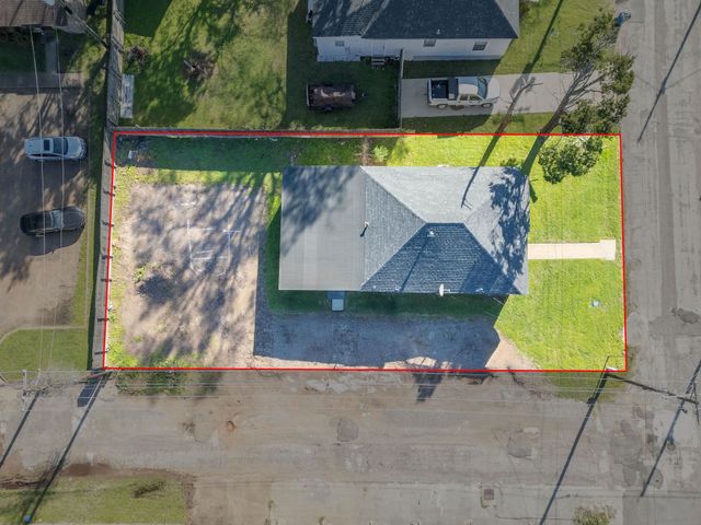 2001 E Grand Ave., Marshall, TX 75672
