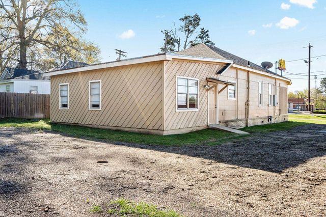 2001 E Grand Ave., Marshall, TX 75672