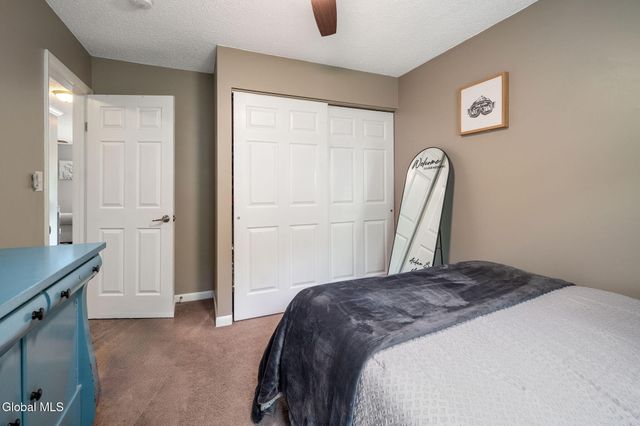 1710 Cambridge Manor Drive, Schenectady, NY 12302