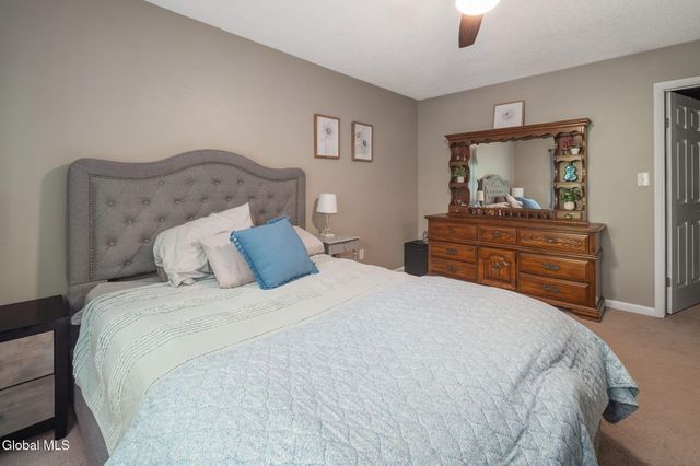 1710 Cambridge Manor Drive, Schenectady, NY 12302