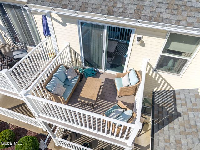 1710 Cambridge Manor Drive, Schenectady, NY 12302