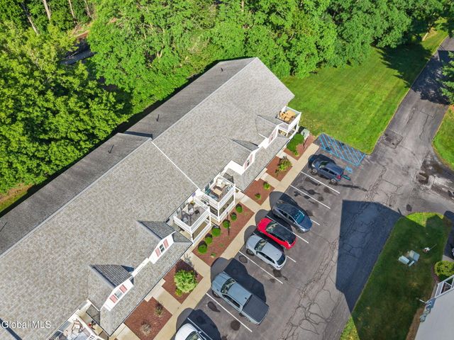 1710 Cambridge Manor Drive, Schenectady, NY 12302