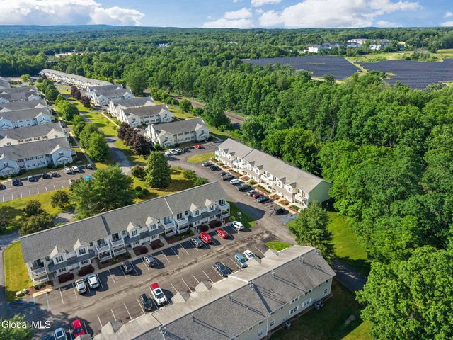 1710 Cambridge Manor Drive, Schenectady, NY 12302