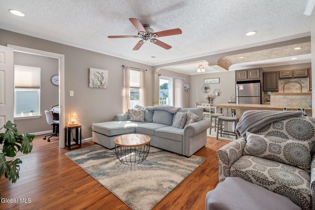1710 Cambridge Manor Drive, Schenectady, NY 12302