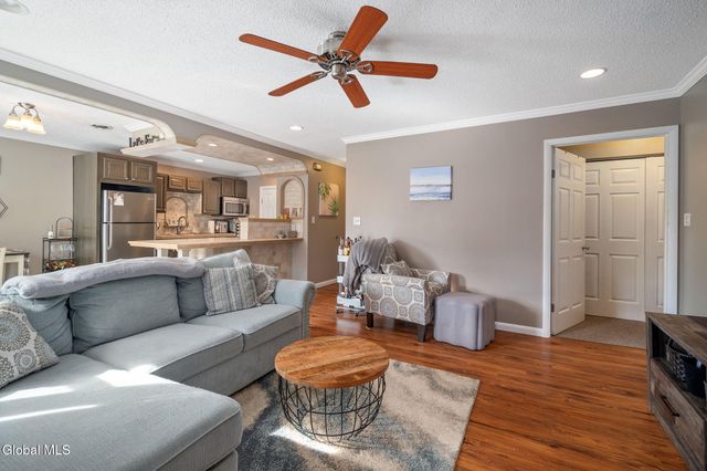 1710 Cambridge Manor Drive, Schenectady, NY 12302