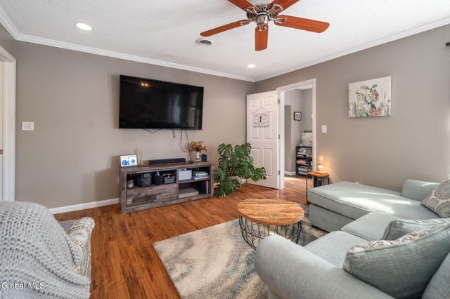1710 Cambridge Manor Drive, Schenectady, NY 12302