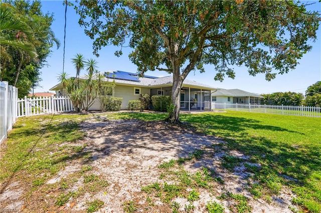 8344 Bounty RD, Fort Myers, FL 33967