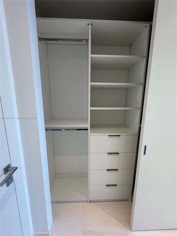 300 Biscayne Boulevard Way 803C, Miami, FL 33131