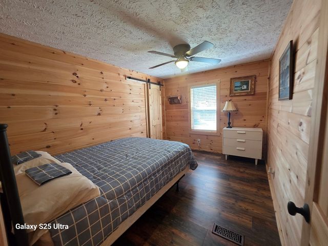 299 Tommys Lane, Murphy, NC 28906