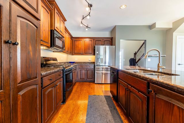 19830 Mulroy Circle, Tinley Park, IL 60487