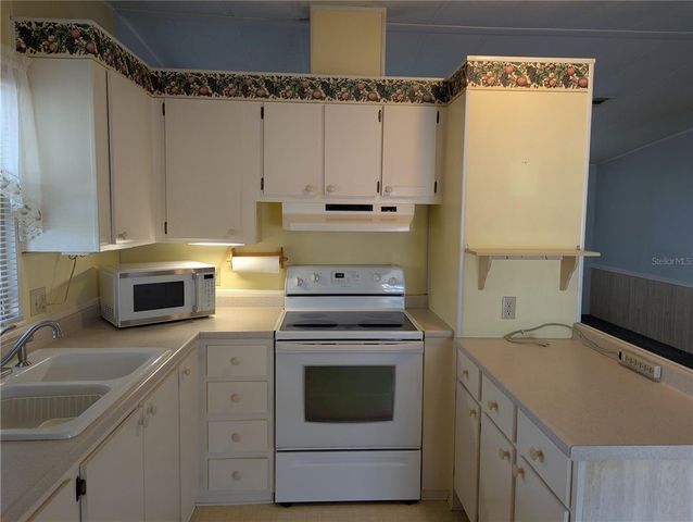 15645 BROOKRIDGE BOULEVARD, Brooksville, FL 34613