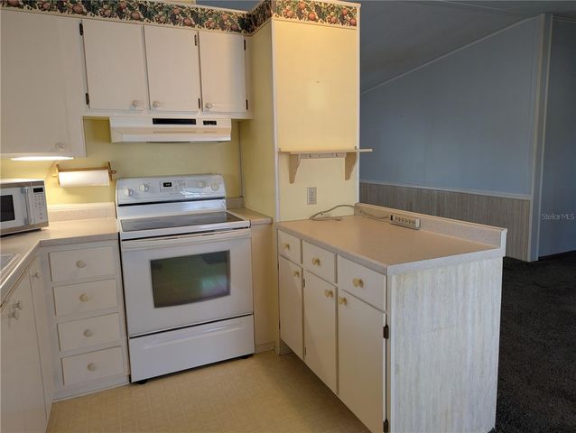 15645 BROOKRIDGE BOULEVARD, Brooksville, FL 34613