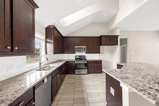 8510 Amber Bend Drive, Baytown, TX 77521