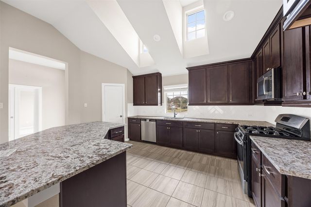 8510 Amber Bend Drive, Baytown, TX 77521