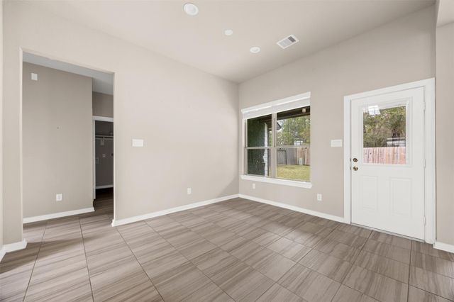 8510 Amber Bend Drive, Baytown, TX 77521